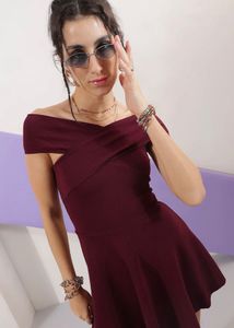 Veni vidi vici Elegant Burgundy Dress