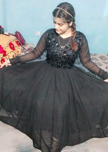 32 Kaliyo Ka Full Gher  long frock black