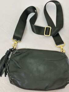 Chic Black Crossbody Bag