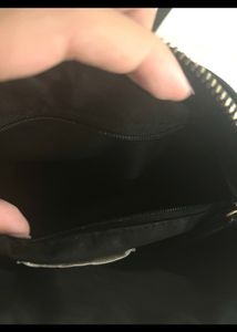 h&amp;m black shoulder bag