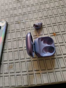 samsung galaxy s10 plus &amp;  buds pr