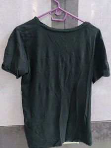Black avocado Tshirt