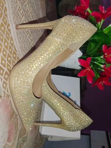 rhinestone pointed-toe pump heels