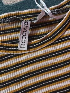 H&amp;M Striped Ribbed Tee