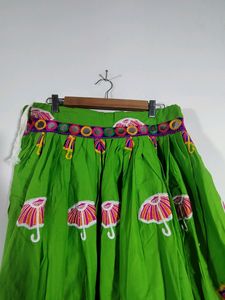 Green Embroidered Lehenga Set (Girl&#39;s)