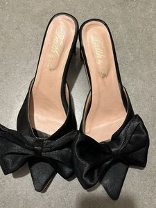 Black Bow Mules