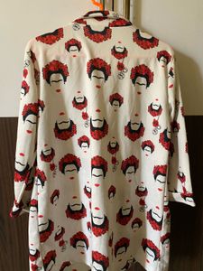 Lips And Locks Print Shrug/Jacket