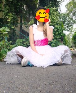 Cute White &amp; Pink Party dress 🎀🤍💞