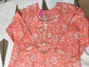 Women Pink Floral Printed Cotton Kurta Set