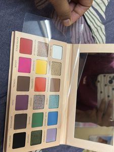 Revolution Eyeshadow Palette
