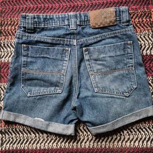 Thrifted Shorts 💯