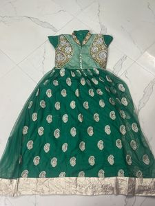 Anarkali Type Gown With Short Sleeve And Dhuppata, Medium Size