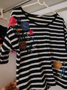 Dj &C Top With Embroidery