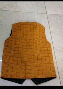 unused new Boys&#39; Stylish Vest