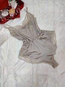 ✨Lace Trimmed Camisole Slip✨