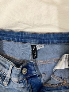 Light Wash High-Waisted Jeans