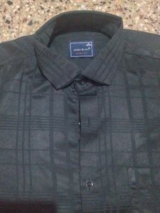 Men&#39;s Black Checkered Shirt