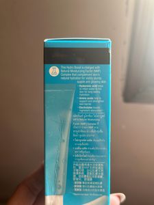 NEUTROGENA® HYDRO BOOST® HYALURONIC ACID WATER GEL