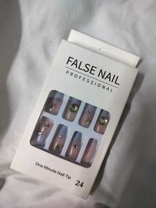 Press on nail kit
