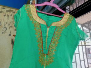 Showstopper Golden Green Kurti