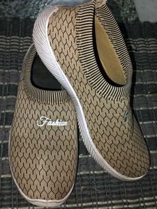 Women&#39;s Canvas Walking Shoes