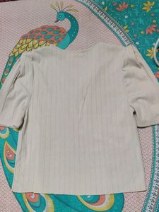 V Neck Top With Puff Sleeves