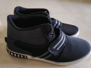 Fashionable casual ankle length shoes