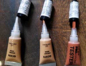 L.A.Girl  Pro Concealer And Color Correcter