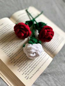 Crochet Rose Bouquet (2red 1 offwhite ros
