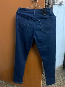 SKINNY NAVY BLUE JEANS