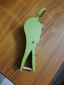 Combo Of Vegetable Chopper & Hot Water Bag
