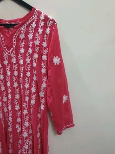 Elegant Pink Embroidered Kurta