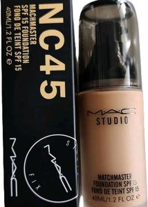 MAC Studio Fix Foundation - NC45