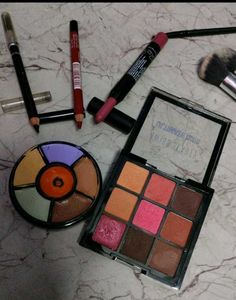 Use Makeup Combo