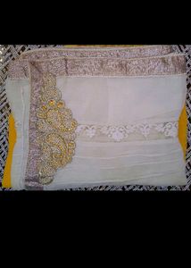 beautiful duble shade saree.