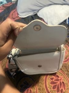 Heart Detail Shoulder Bag