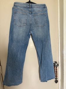 H&amp;M HIGH RISE STRAIGHT FIT JEANS