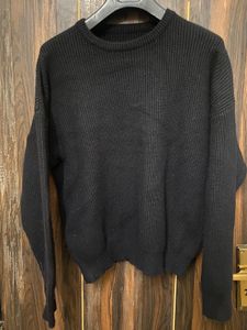Stepped Hem Crew-Neck Sweater
