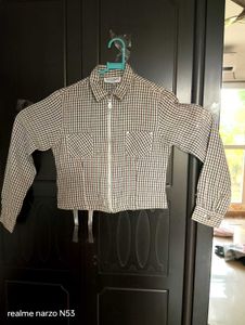 Smart N stunning Tangibles fitted crop zipup top/j