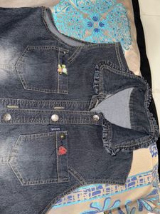 Cut Sleeve Denim Jacket Foe Women.
