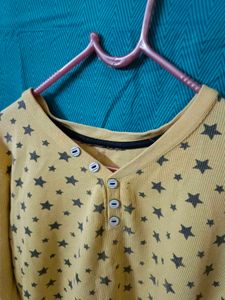 A Yellow Full Sleeved Winter Wear Sweatshirt