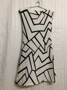 Top Note White And Black Dress