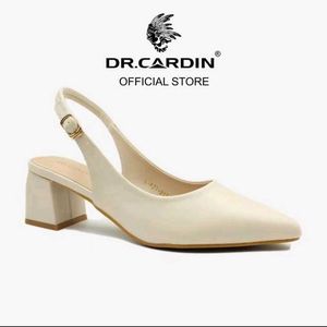 Elegant White Ballerinas