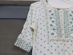Embroidered Straight Elegant Kurta 🤍🪄