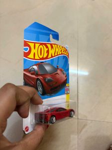 Hot Wheels Ford Mustang &amp; McLaren F1