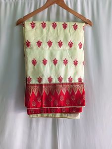 🥰Lal Par Bengali Traditional Saree✨