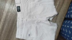 White Shorts Easy N Comfortable