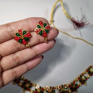 Floral Choker Necklace Set