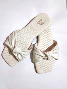 Comfortable flats for ladies and girls