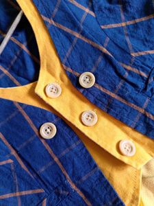 Boy&#39;s Vest &amp; Short Set